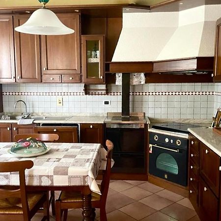 Spicchio Di Langa - Casa Indipendente Tra Le Vigne E Le Alpi Villa Belvedere Langhe Dış mekan fotoğraf